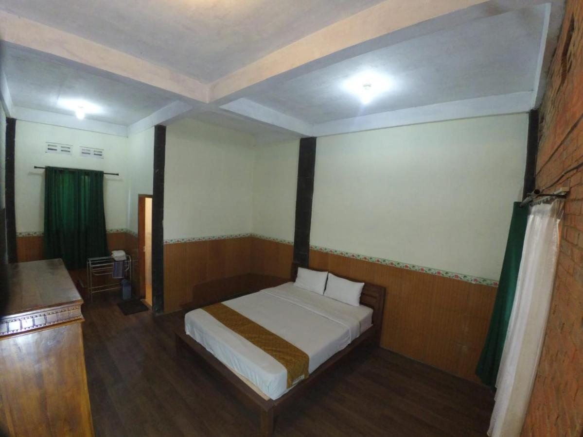 Hotel Istana Petani à Bromo Extérieur photo