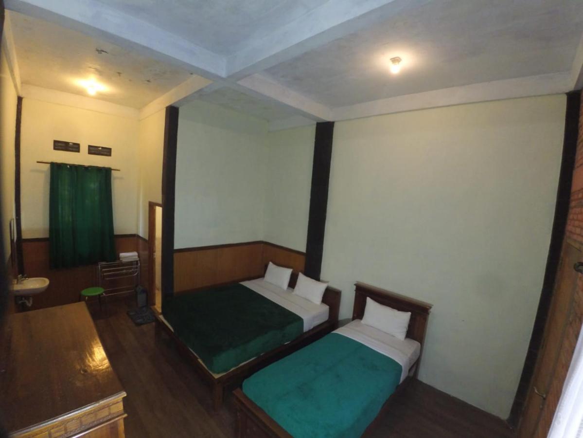 Hotel Istana Petani à Bromo Extérieur photo