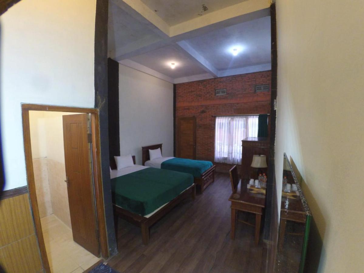 Hotel Istana Petani à Bromo Extérieur photo