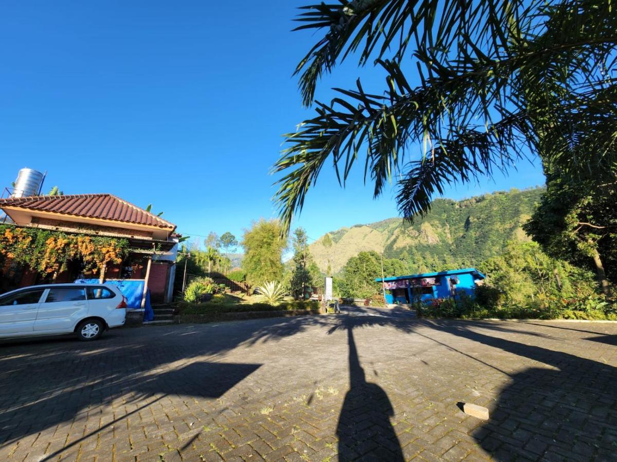 Hotel Istana Petani à Bromo Extérieur photo