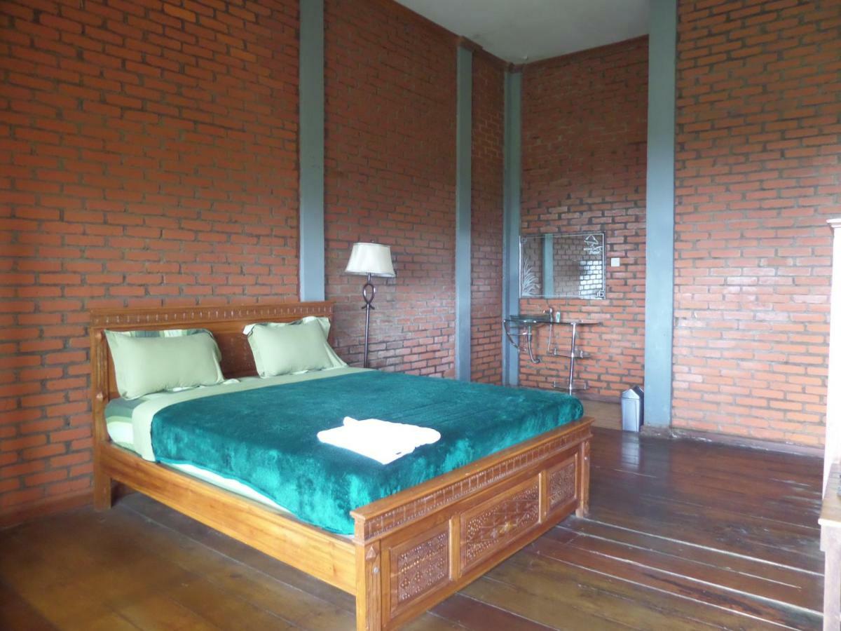 Hotel Istana Petani à Bromo Extérieur photo
