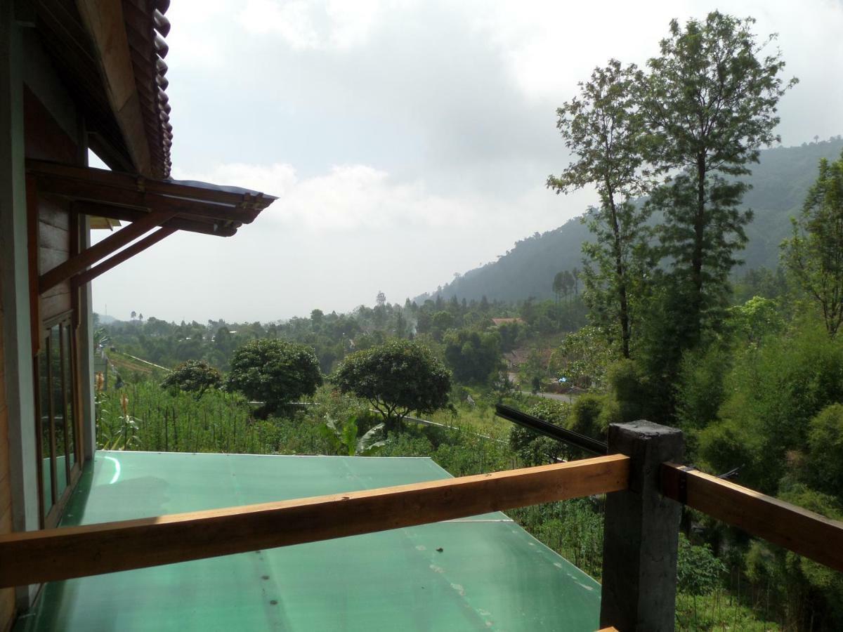 Hotel Istana Petani à Bromo Extérieur photo