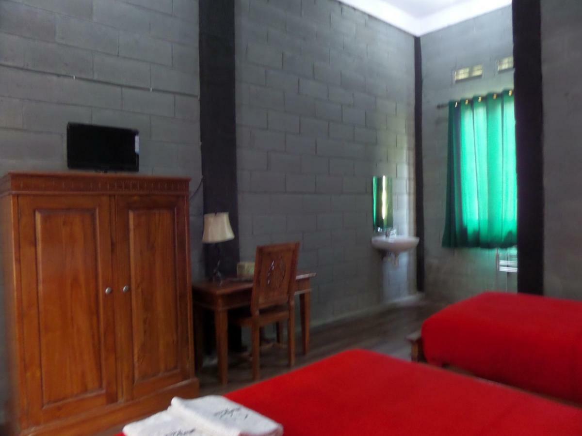 Hotel Istana Petani à Bromo Extérieur photo